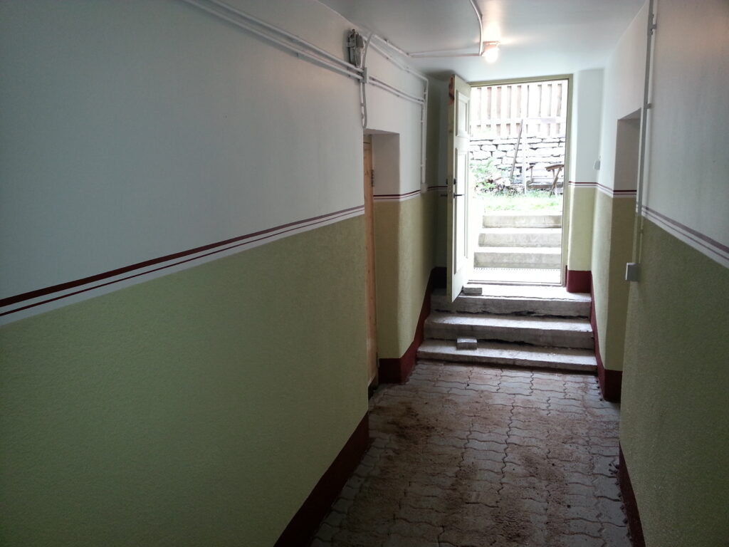 Telliskivi 50a trepikoja remont ø;